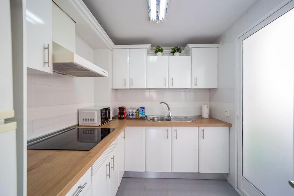 Central And Beautiful Apartment - Free Parking Málaga Exterior foto